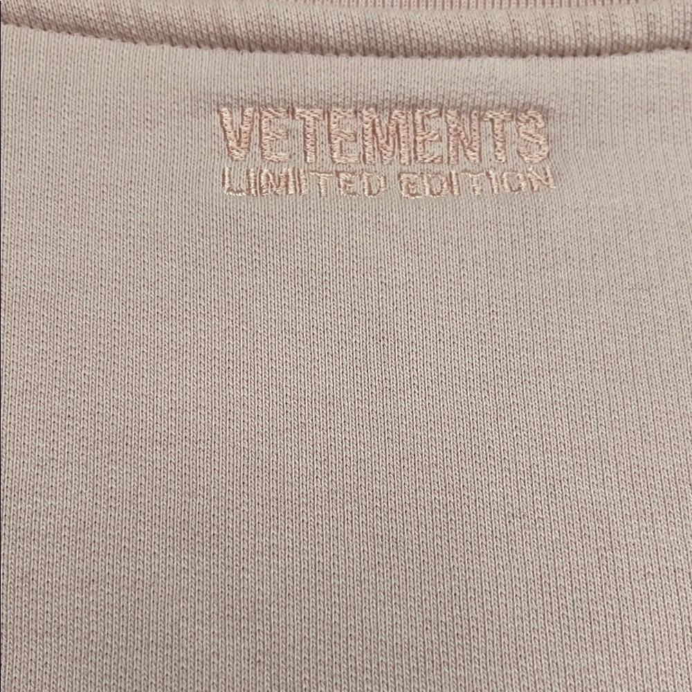 Vetements Embroidered Logo Crewneck Sweatshirt Pink Unisex Sz M - Oversized - Picture 6 of 13